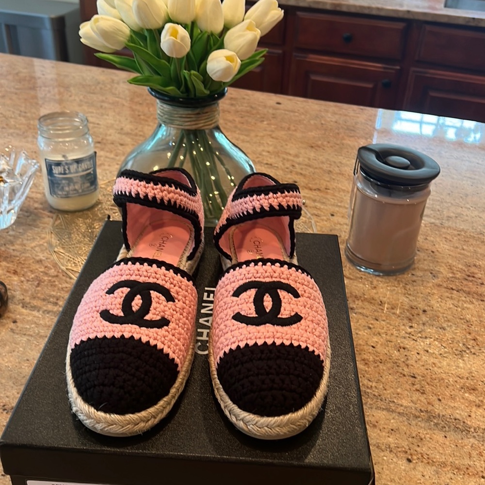 Chanel espadrilles light pink/black